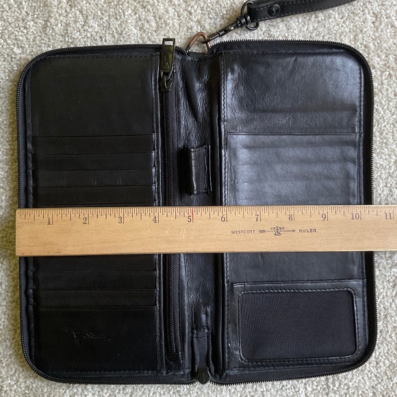 Scully Passport Wallet Black - Picture 11 of 14